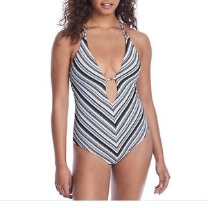 Becca Symphony One Piece M NWT